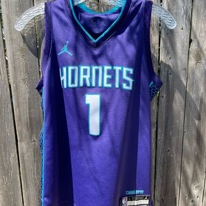 Lamello Ball Charlotte Hornets jersey size Large - retails for $100